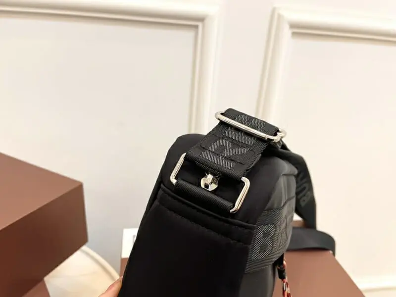 burberry aaa homme mini sac a main s_11010612